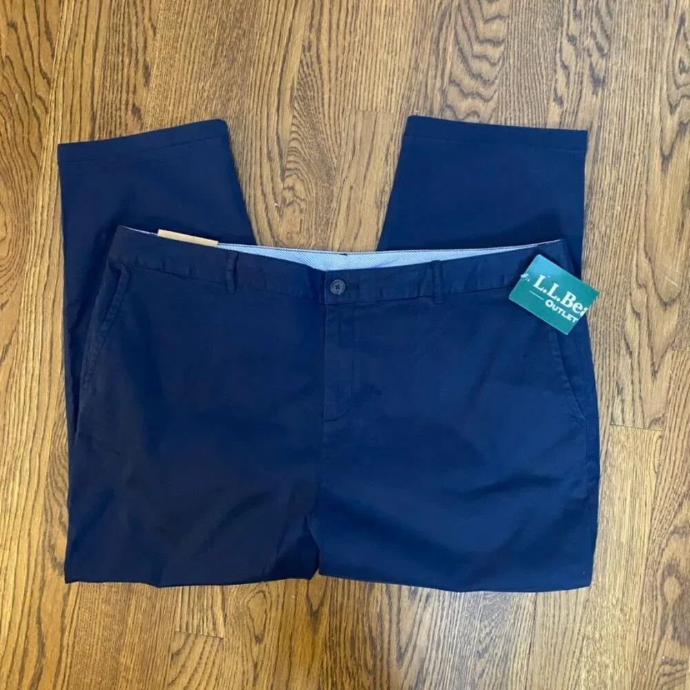 L.L.  Bean Favorite Fit 20 Reg Navy cropped pants NWT - Picture 6 of 8